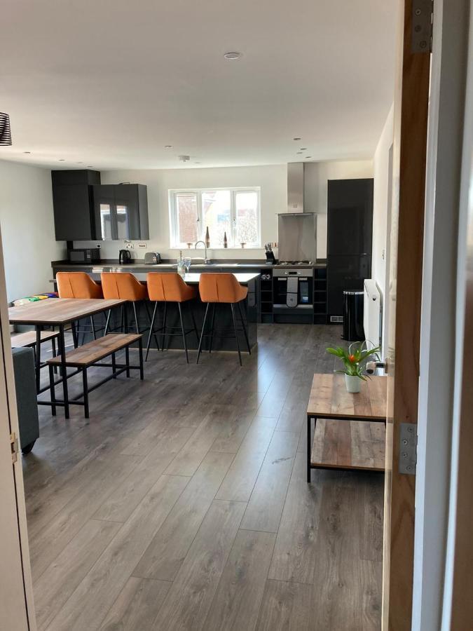 Spacious Newly Built Apartment Rhos On Sea, Colwyn Bay エクステリア 写真