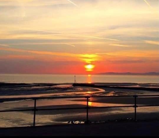 Spacious Newly Built Apartment Rhos On Sea, Colwyn Bay エクステリア 写真